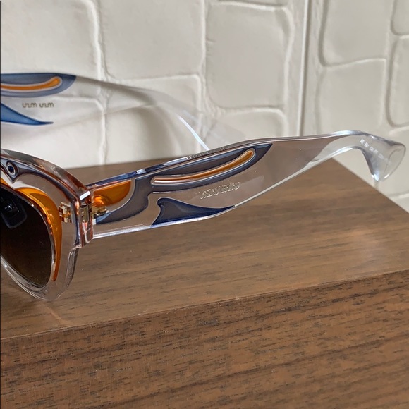 👏SOLD👏Like New Miu Miu Sunglasses - Picture 3 of 6